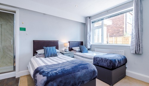 Premium Twin Room, Shared Bathroom