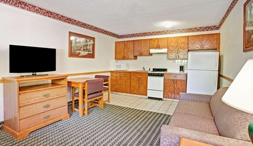 Suite, 1 King Bed, Non Smoking (One-Bedroom Suite)