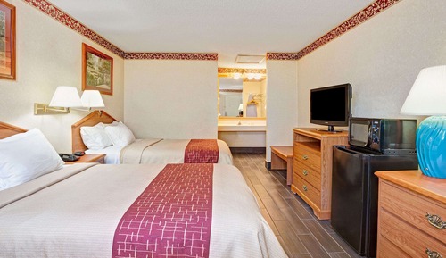Room, 2 Queen Beds, Non Smoking