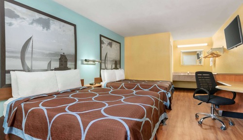 Room, 2 Queen Beds, Smoking