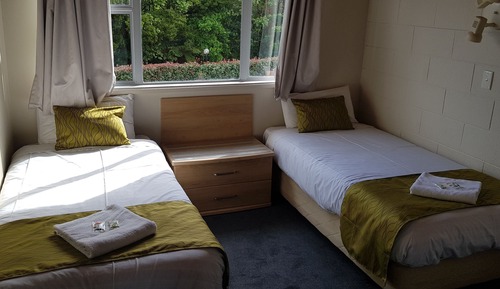 Apartment, 2 Bedrooms, Poolside