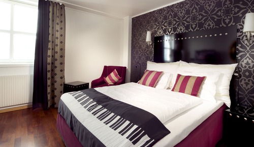 Double Room (Compact)
