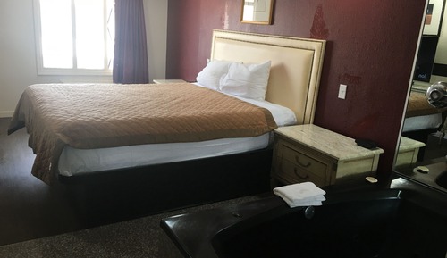 Premium Room, 1 King Bed, Jetted Tub