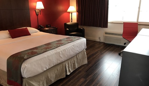 Room, 1 King Bed, Non Smoking