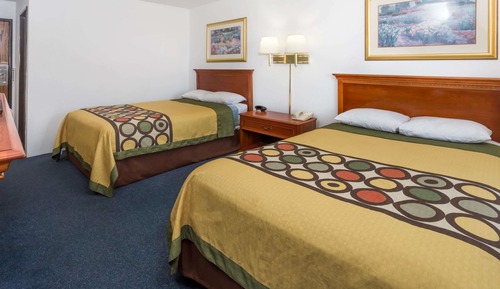 Room, 2 Queen Beds, Microwave