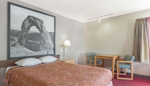 Standard Room, 2 Queen Beds (NO PETS)