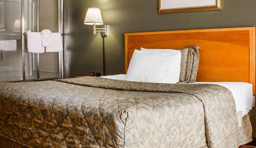 Standard Room, 1 King Bed, Smoking
