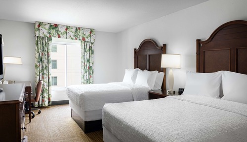 Room, 2 Double Beds, Pool View