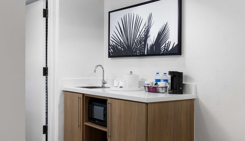 Suite, 1 King Bed, Non Smoking