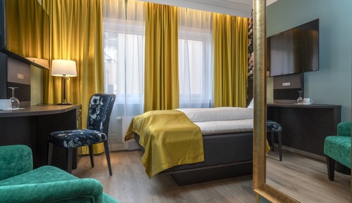 Standard Room, 1 Queen Bed, Non Smoking
