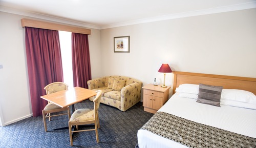 Deluxe Room, Multiple Beds, Non Smoking, Microwave (with Sofabed)
