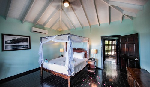 Beach Front Pool Cottage