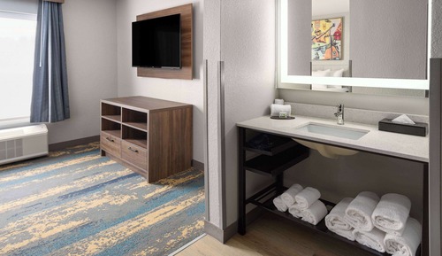 Room, Multiple Beds, Non Smoking (Shower)