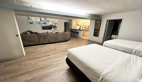 Suite, Non Smoking (1 King and 2 Double Beds)