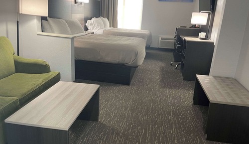 Suite, 2 Queen Beds, Non Smoking