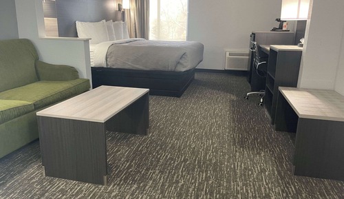 Suite, 1 King Bed with Sofa bed, Non Smoking