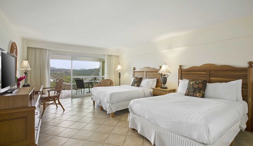 Deluxe Room, 1 King Bed, River View