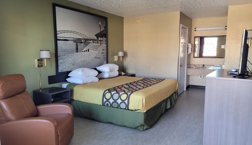 Standard Room, 1 King Bed