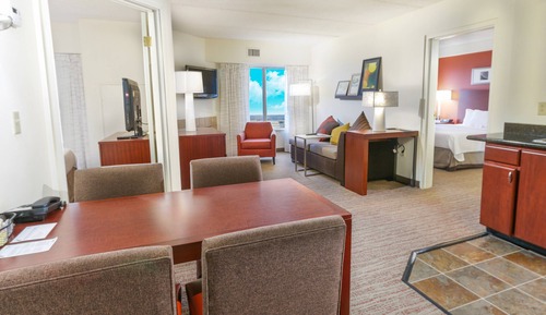 Suite, 2 Bedrooms (Hearing Accessible)