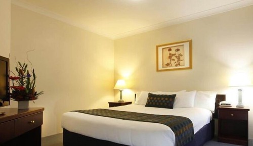 Executive King Suite (1 Bedroom & 1 Living Room)