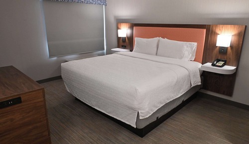 Suite, 1 King Bed, Non Smoking