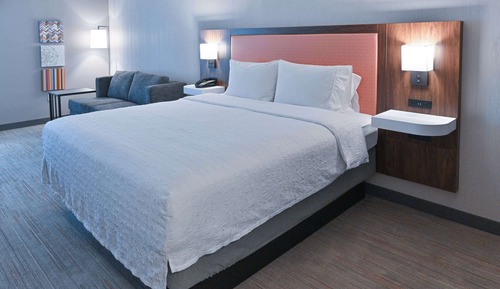 One King Bed, Non-Smoking