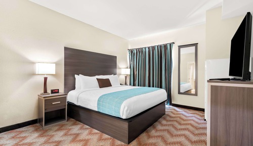 Suite, 1 King Bed, Accessible, Bathtub (with Sofabed)