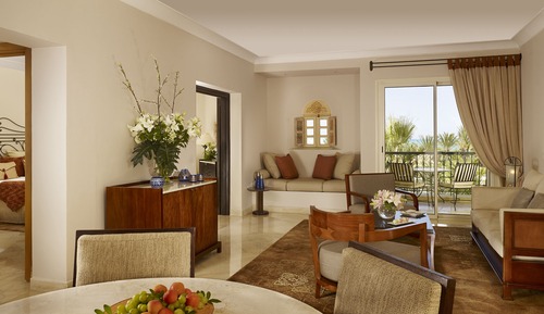 Suite, Pool View
