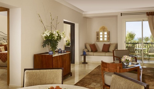 Suite, Sea View