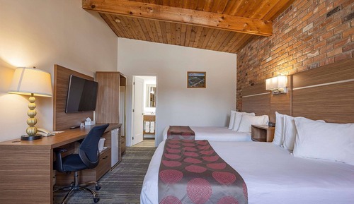Deluxe Room, 2 Queen Beds, Non Smoking