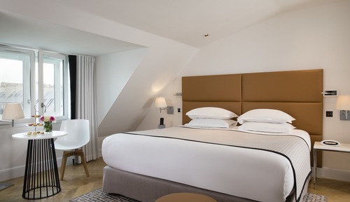 Junior Suite (Spa access included)