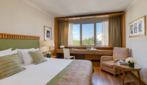 Essential Room