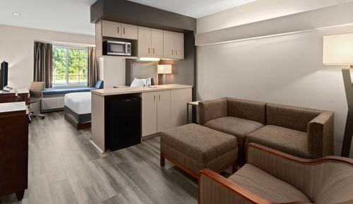 Suite, 1 Queen Bed, Non Smoking