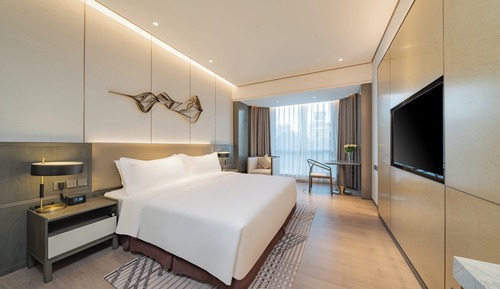 Premium Room, 1 King Bed (West Wing)