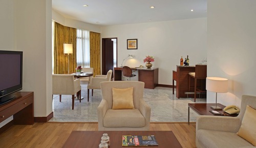 Deluxe Suite