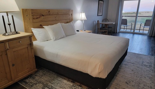 Hotel Room - Top Floor with Ocean View and Balcony - King - Non Pet Friendly