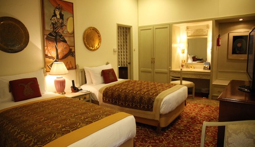 Luxury Room, 1 King Bed, Garden View
