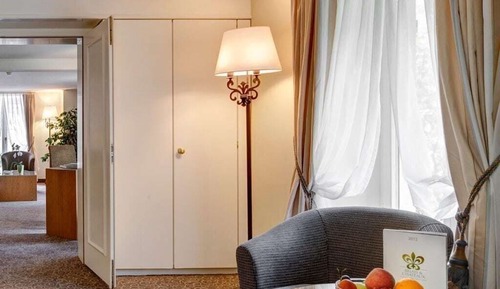 Suite, Balcony