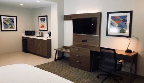 Standard Room, 1 King Bed