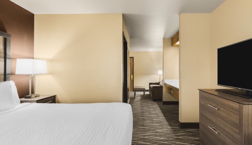 Suite, 1 King Bed