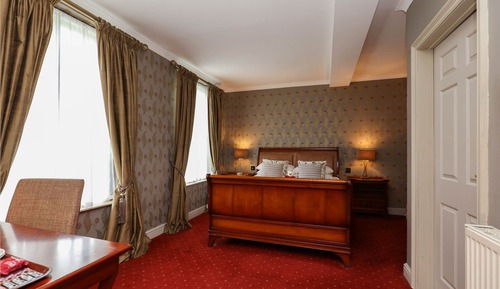Suite 2 Adults