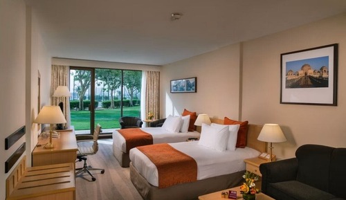 Family room, 2 Single beds