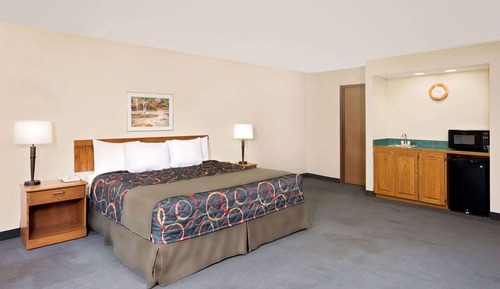 Room, 1 King Bed, Refrigerator & Microwave