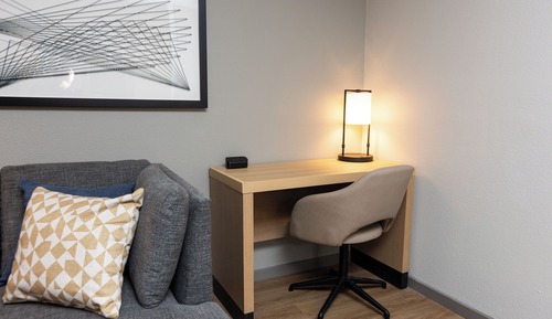 Standard Room, 1 King Bed