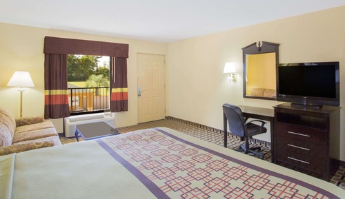 Suite, 1 King Bed, Non Smoking