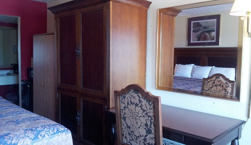 Standard Room, 1 King Bed, Smoking