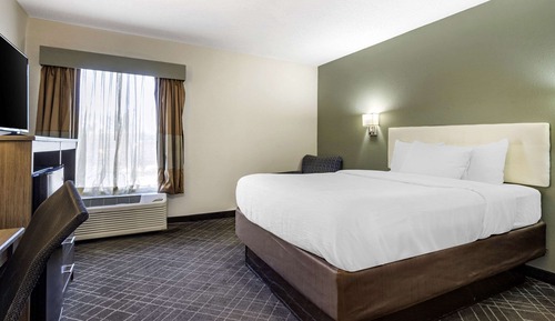 Standard Room, 1 Queen Bed, Non Smoking