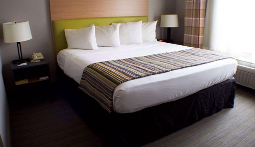 Suite, 1 King Bed with Sofa bed, Non Smoking, Jetted Tub