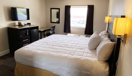 Room, 1 King Bed, Non Smoking
