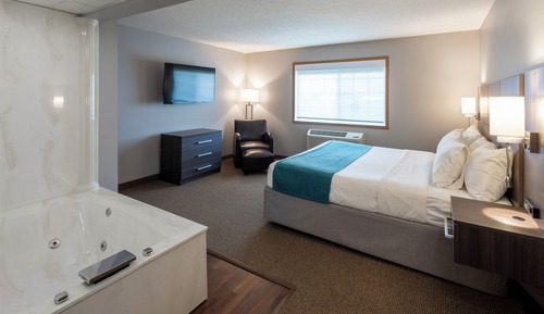 Suite, 1 King 1 Bedroom Whirlpool
